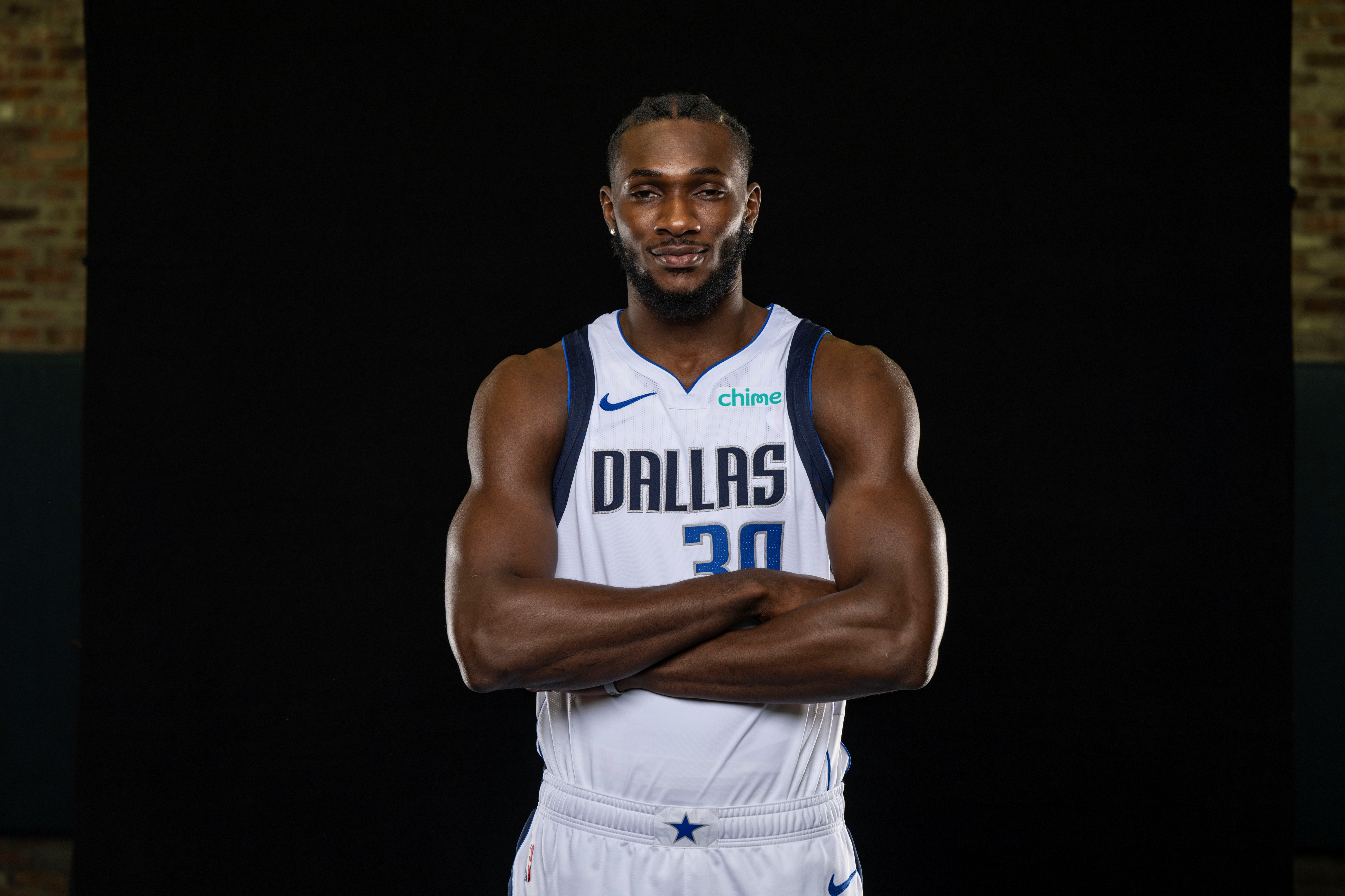 九游娱乐官方-优质蓝领！西塞狂抢13板并送3封盖&amp;其中5前场板 4中4另有10分2助