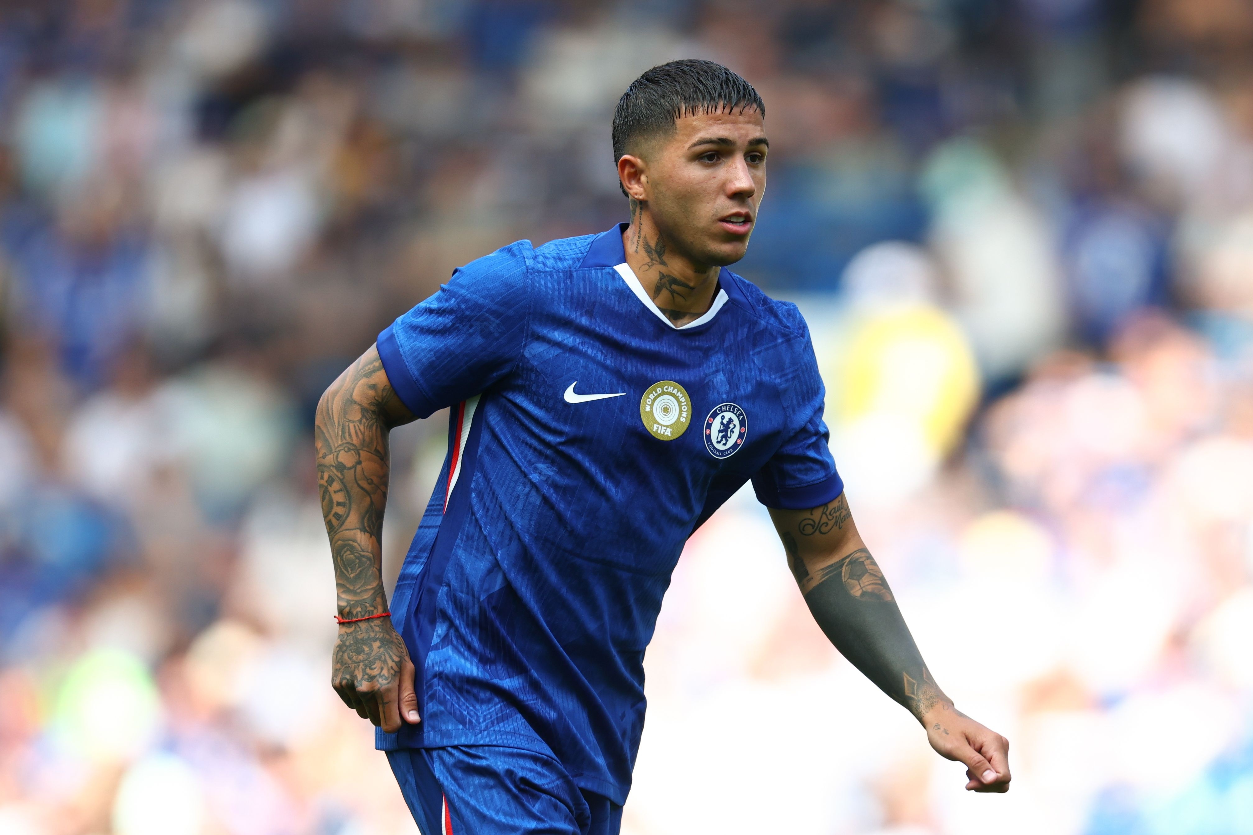 英媒:尽管近期风波不断,但切尔西仍无意今夏出售恩佐